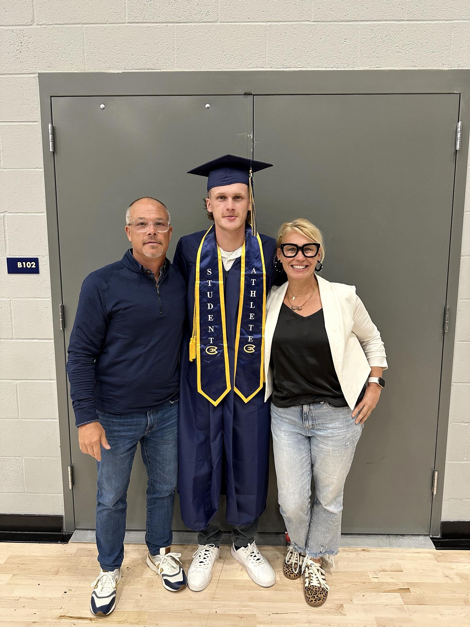 College graduation day🎉🥳 💙💛
And of course- these pivotal moments get me thinking&hellip;😜
I always believed that parenthood was about molding.  I tend to think now it&rsquo;s more about blooming. Them blooming into themselves and me into mysel